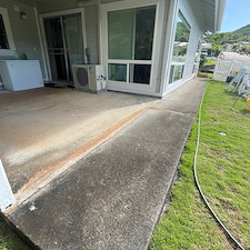 Flawless-vinyl-fence-restoration-right-here-in-Kailua-Hawaii 2